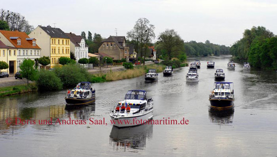 Thementour Finowkanal mit Yacht Charter Heinzig