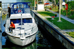 Charter-Yacht Berlin Charter-Yacht Berlin